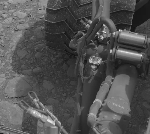 Sol 2166: Mast Camera (Mastcam)