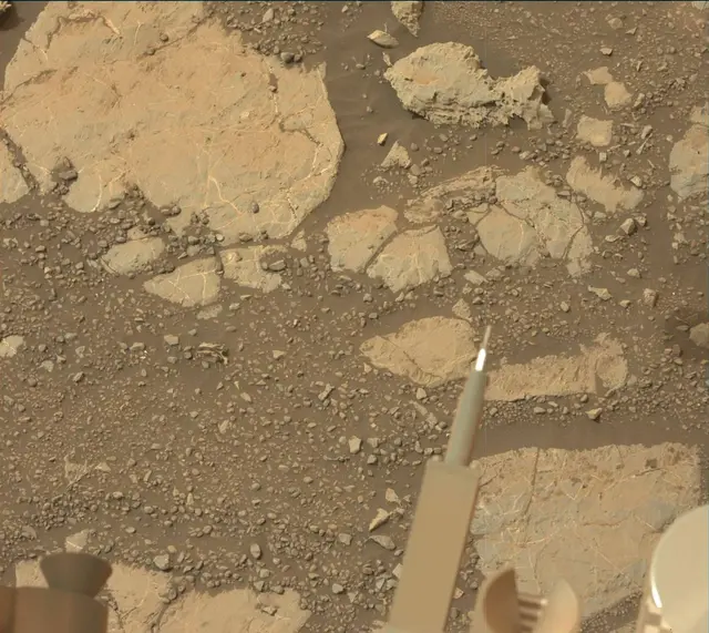 Sol 2166: Mast Camera (Mastcam)