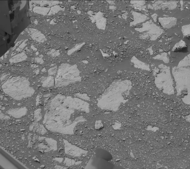 Sol 2166: Mast Camera (Mastcam)
