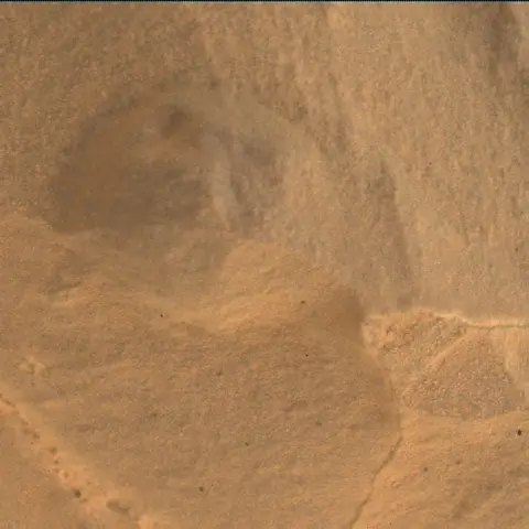 Sol 2166: Mars Hand Lens Imager (MAHLI)
