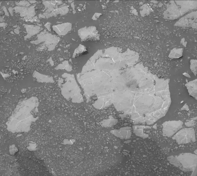 Sol 2169: Mast Camera (Mastcam)