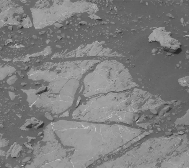 Sol 2171: Mast Camera (Mastcam)