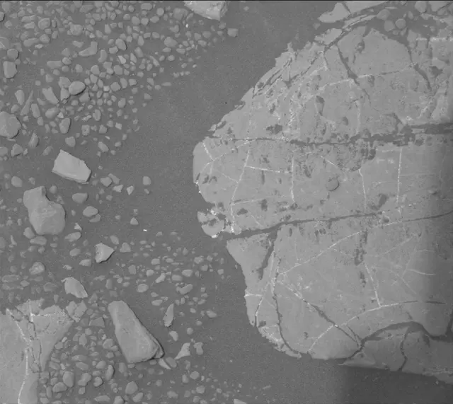 Sol 2171: Mast Camera (Mastcam)