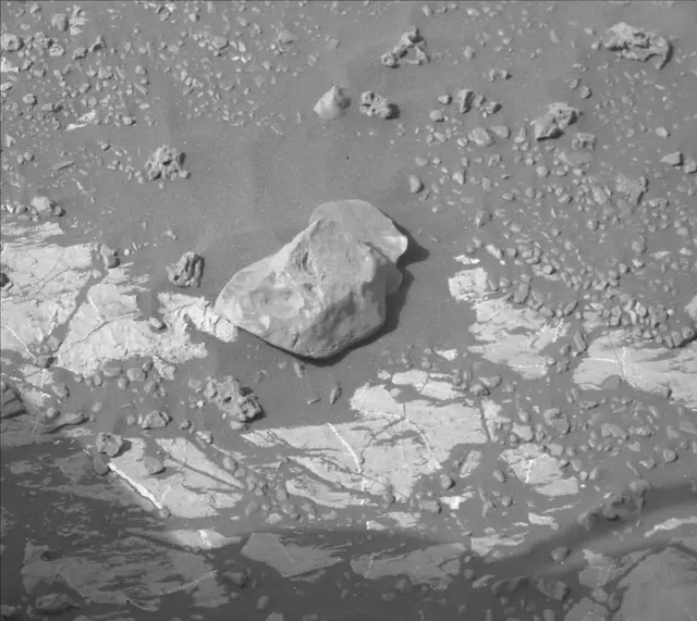 Sol 2173: Mast Camera (Mastcam)