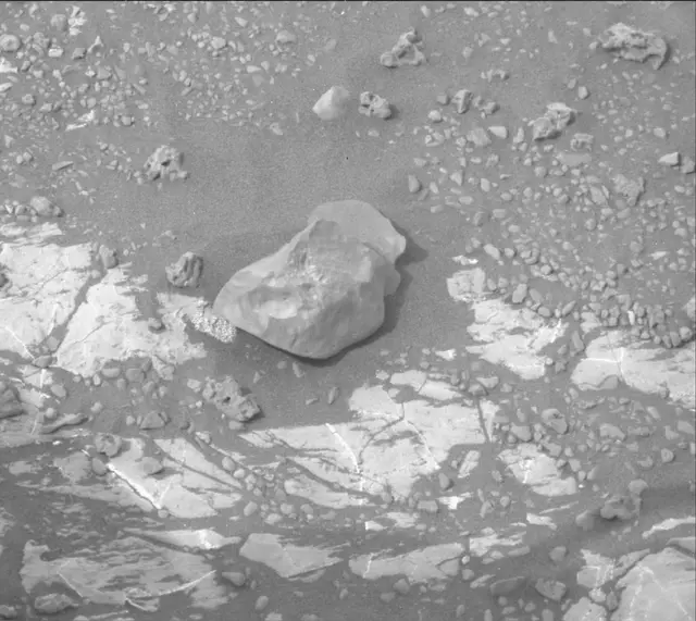 Sol 2173: Mast Camera (Mastcam)