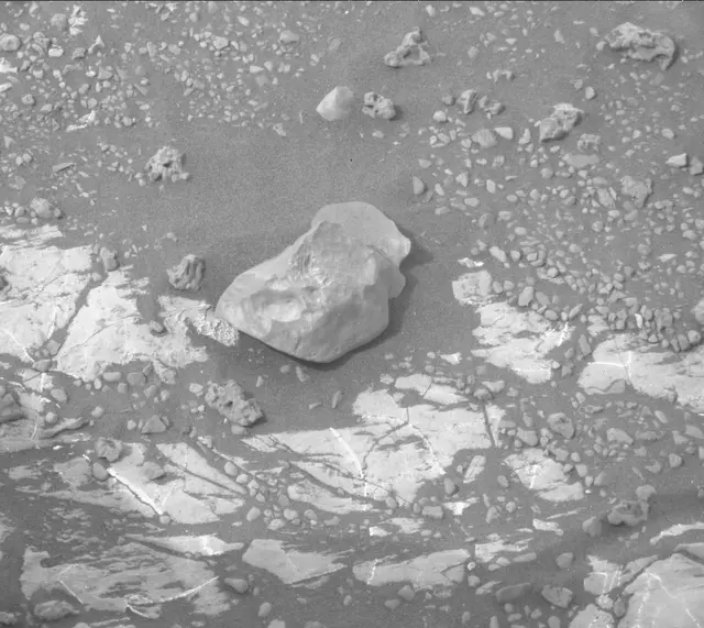 Sol 2173: Mast Camera (Mastcam)