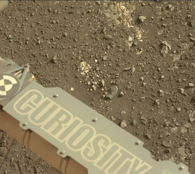 Sol 2218: Mast Camera (Mastcam)