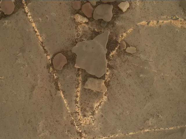 Sol 2218: Mars Hand Lens Imager (MAHLI)