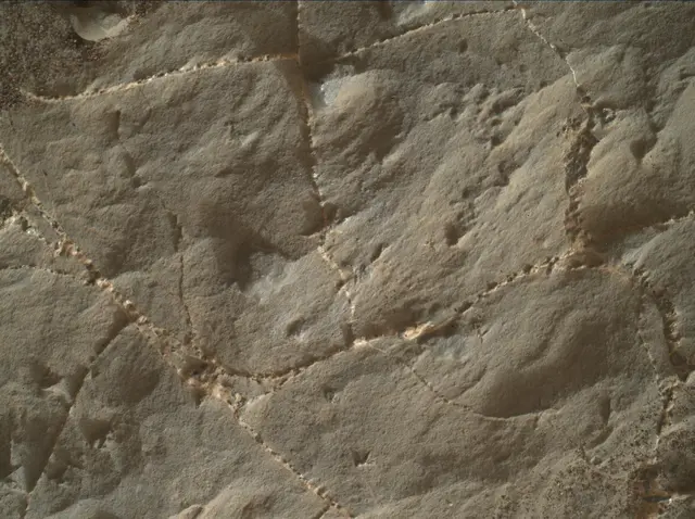 Sol 2220: Mars Hand Lens Imager (MAHLI)