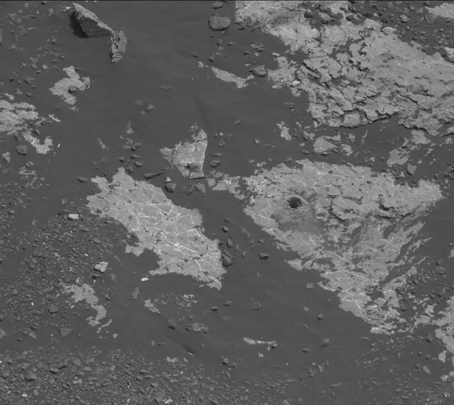 Sol 2225: Mast Camera (Mastcam)