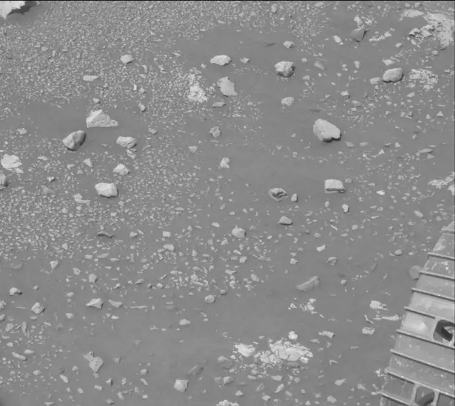 Sol 2235: Mast Camera (Mastcam)