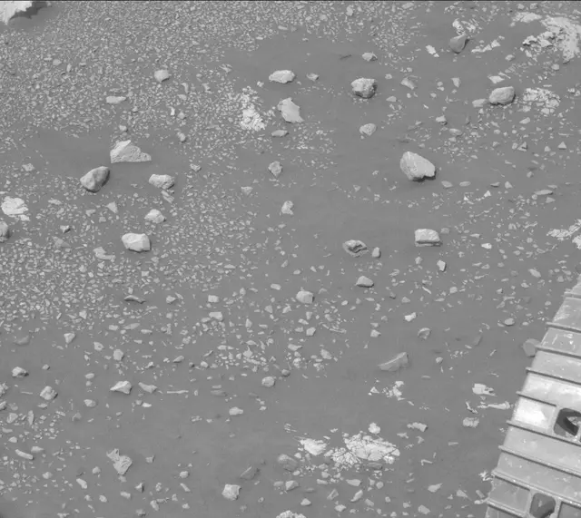 Sol 2235: Mast Camera (Mastcam)