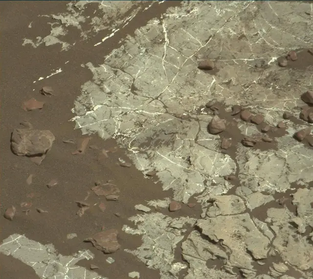 Sol 2246: Mast Camera (Mastcam)