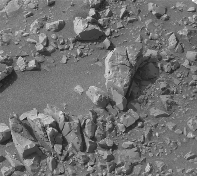 Sol 2284: Mast Camera (Mastcam)