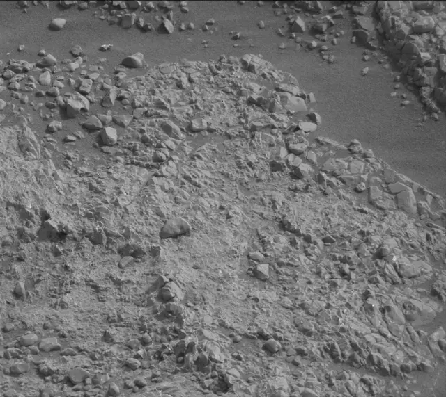 Sol 2287: Mast Camera (Mastcam)