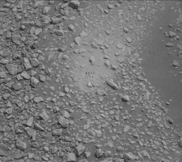 Sol 2292: Mast Camera (Mastcam)