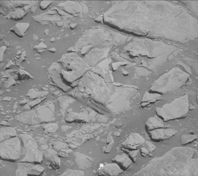 Sol 2300: Mast Camera (Mastcam)