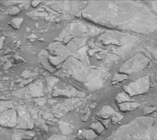 Sol 2300: Mast Camera (Mastcam)
