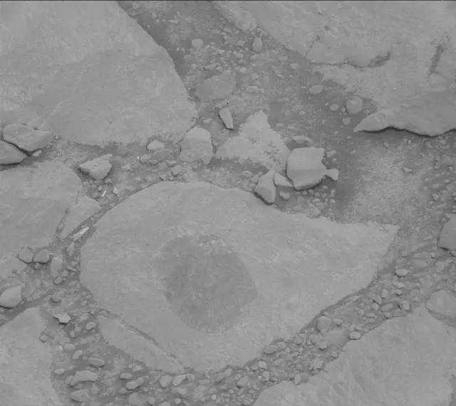 Sol 2302: Mast Camera (Mastcam)