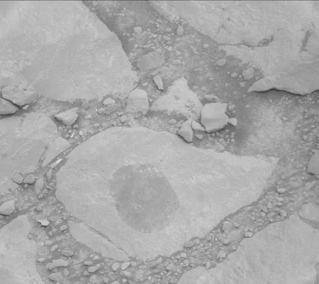 Sol 2302: Mast Camera (Mastcam)