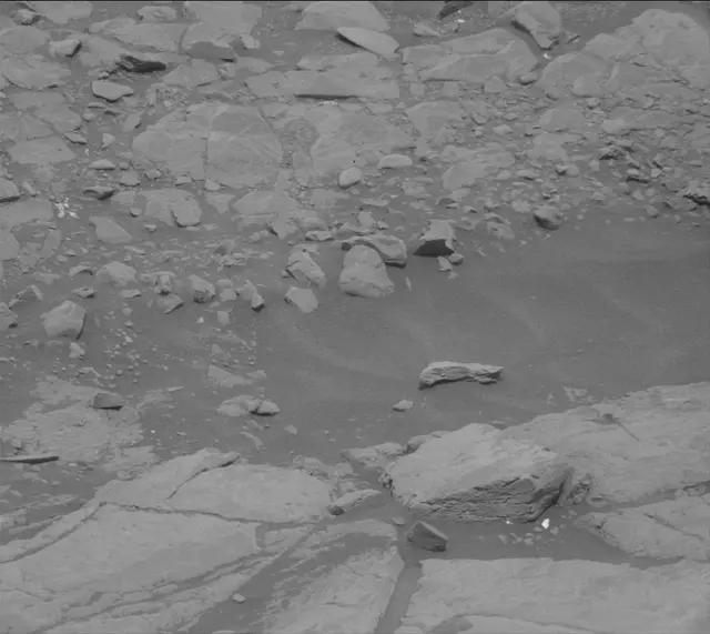 Sol 2302: Mast Camera (Mastcam)