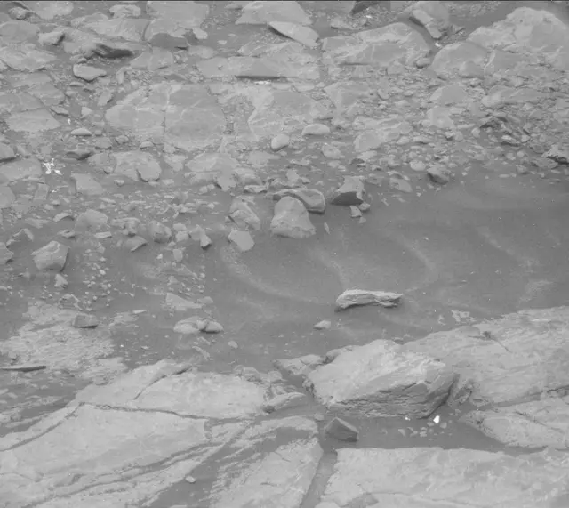 Sol 2302: Mast Camera (Mastcam)