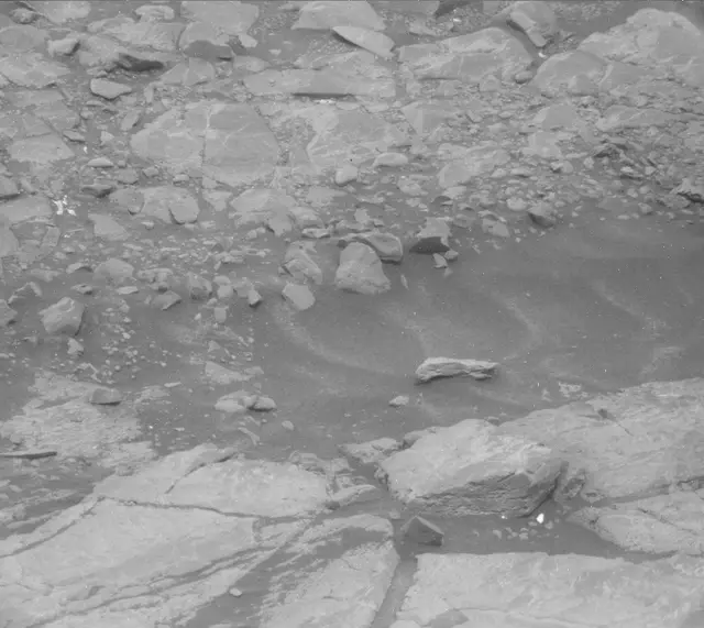 Sol 2302: Mast Camera (Mastcam)