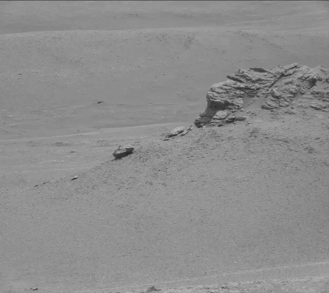 Sol 2302: Mast Camera (Mastcam)