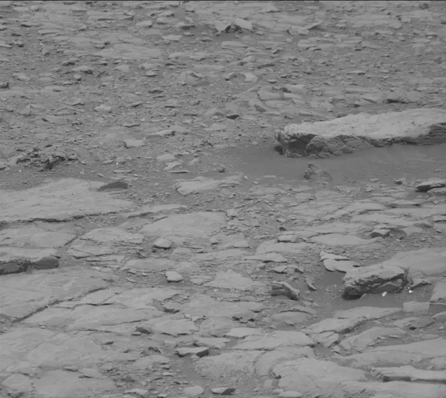 Sol 2302: Mast Camera (Mastcam)