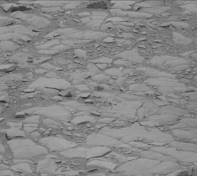 Sol 2302: Mast Camera (Mastcam)