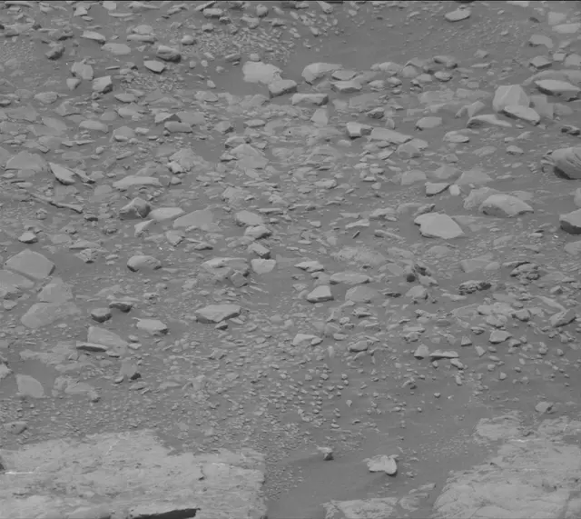 Sol 2302: Mast Camera (Mastcam)