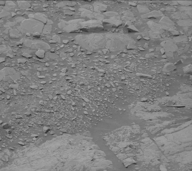 Sol 2302: Mast Camera (Mastcam)