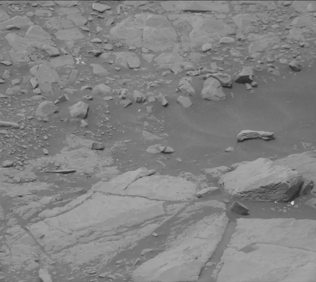 Sol 2302: Mast Camera (Mastcam)