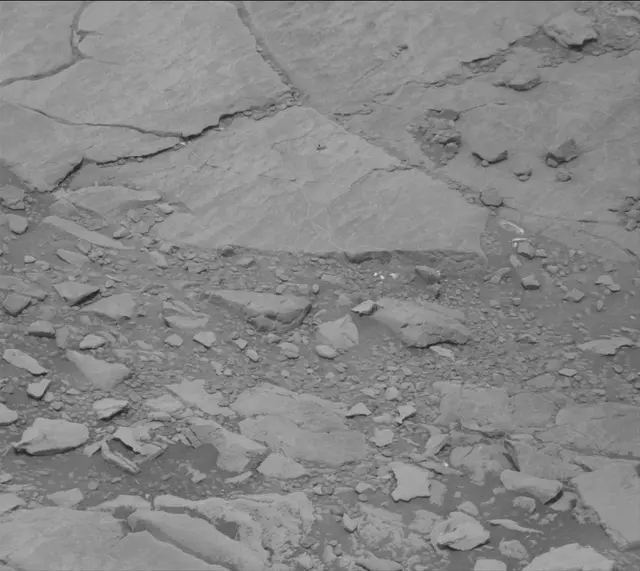Sol 2302: Mast Camera (Mastcam)