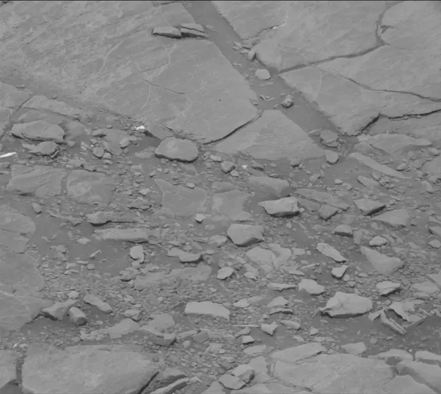 Sol 2302: Mast Camera (Mastcam)
