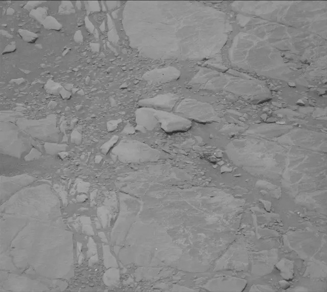 Sol 2302: Mast Camera (Mastcam)