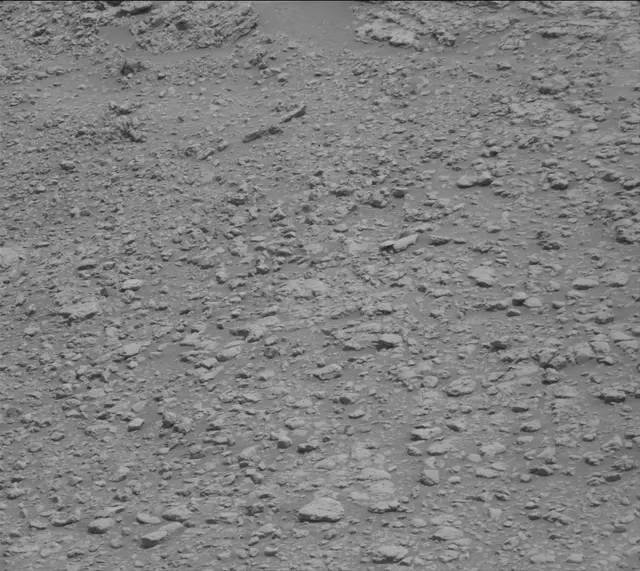 Sol 2304: Mast Camera (Mastcam)