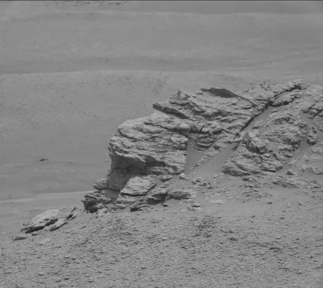 Sol 2304: Mast Camera (Mastcam)