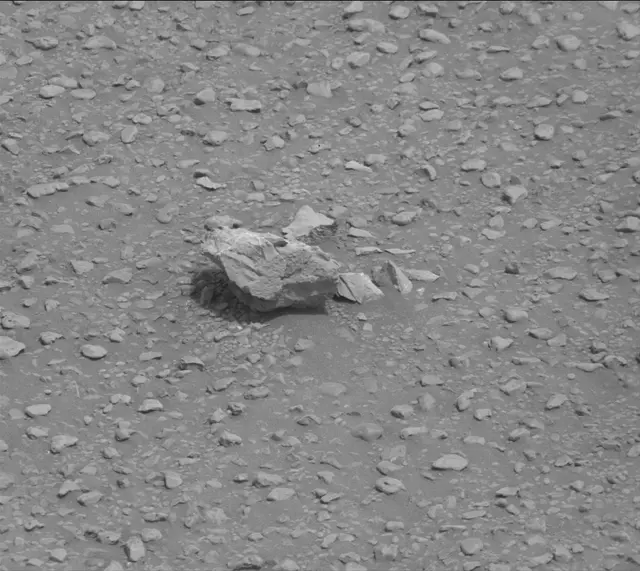 Sol 2308: Mast Camera (Mastcam)