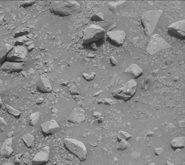 Sol 2309: Mast Camera (Mastcam)