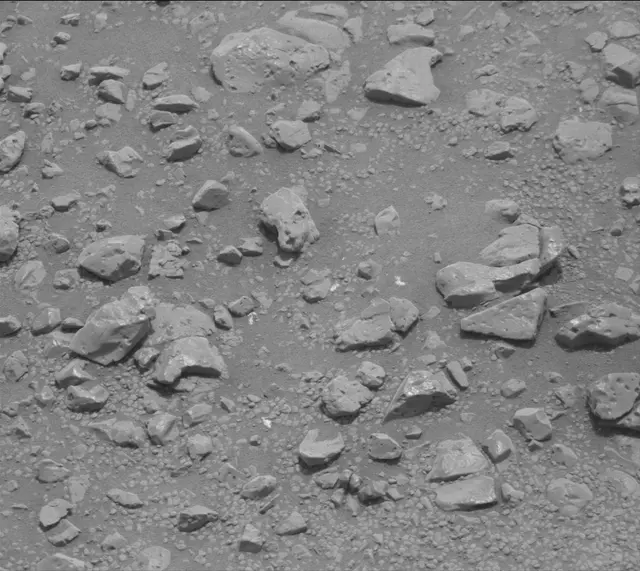 Sol 2309: Mast Camera (Mastcam)