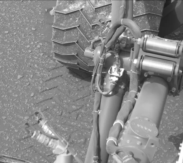 Sol 2312: Mast Camera (Mastcam)