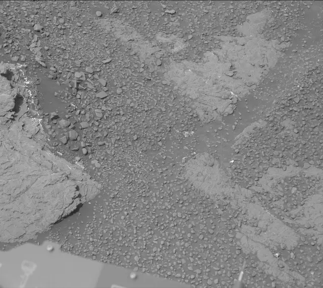 Sol 2316: Mast Camera (Mastcam)