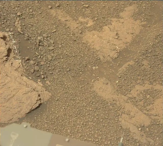Sol 2316: Mast Camera (Mastcam)