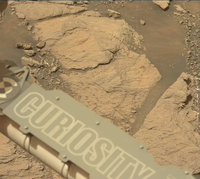 Sol 2316: Mast Camera (Mastcam)