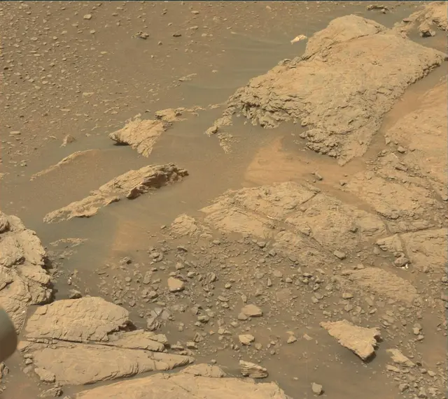 Sol 2316: Mast Camera (Mastcam)