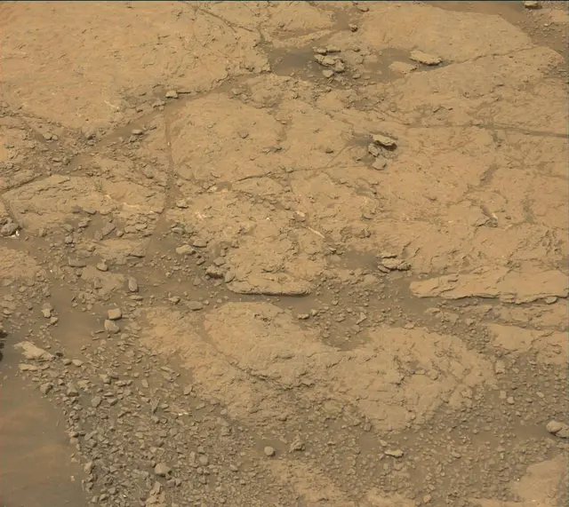 Sol 2316: Mast Camera (Mastcam)
