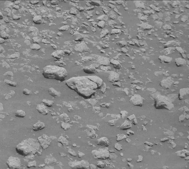 Sol 2316: Mast Camera (Mastcam)