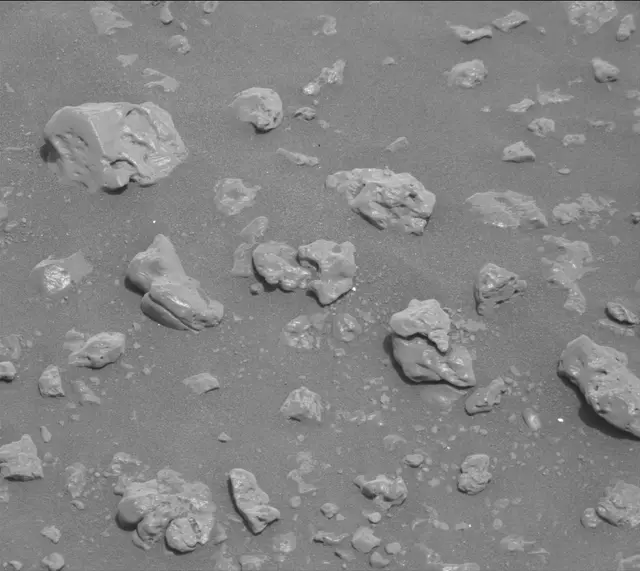 Sol 2316: Mast Camera (Mastcam)