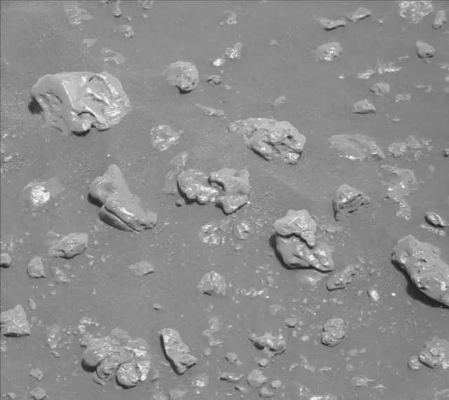 Sol 2316: Mast Camera (Mastcam)